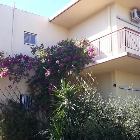Quiet With Sea View Apartment Melission