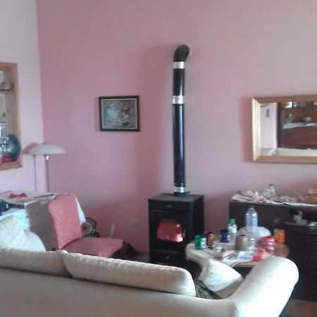 Quiet With Sea View شقة *